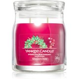 Yankee Candle Sparkling Winterberry dišeča sveča Signature 368 g | Shoptok.si