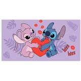 Jerry Fabrics Vijolična bombažna otroška brisača 70x140 cm Lilo and Stitch "Kiss" – | Shoptok.si