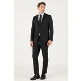 ALTINYILDIZ CLASSICS Men's Black Extra Slim Fit Slim Fit Black Sports Suit. Cene