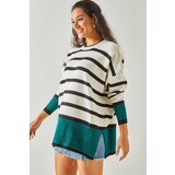 Olalook Women's Emerald Color Block Slit Oversize Knitwear Sweater | shoptok.hr