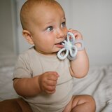 BabyOno Silicone Teether Flower grizalo Blue 1 kos | Shoptok.si