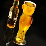  Pivska krigla sexy žena u