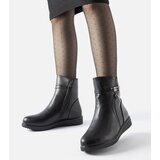 Gemre Black insulated ankle boots with decorative pendant Nola | shoptok.hr