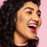 Benefit Hello Happy Flawless Brightening Foundation posvjetljujući tekući puder SPF 15 nijansa 07 Medium-Tan Neutral 30 ml | shoptok.hr