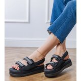 Gemre Black sandals with embroidered straps on a platform Jenisej | ePonuda.com