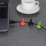 Onasi namizno držalo za kable rdeč zajček | Shoptok.si