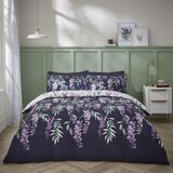Catherine Lansfield Bela/vijolična podaljšana posteljnina za zakonsko posteljo 230x220 cm Wisteria Floral – | Shoptok.si