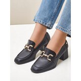 Resti Royal Fashion Women's Low-Heeled Kamelia Loafers | ePonuda.com
