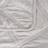 Ixia Kremno belo prešito pregrinjalo 230x260 cm – | Shoptok.si