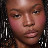 MAC Cosmetics Skinfinish Colourstruck rumenilo nijansa Candy Yum Yum 4.5 g | shoptok.hr