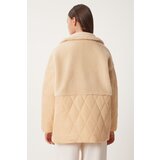  Women's Latte Plush Detailed Quilted Coat | Shoptok.si