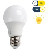 Aigostar LED sijalka s senzorjem svetlobe (dan/noč) E27 A60 8W 3000K Cene