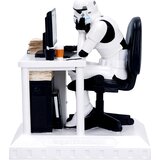 Star Wars Original Stormtrooper Slave to the Wage zbirateljska figura 14cm Cene