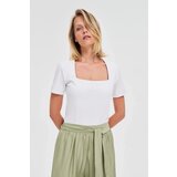 Marisse White Diamond Neckline Blouse | ePonuda.com