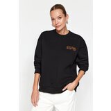Trendyol Black With Print Detail on the Back, Fleece Inside Regular Fit Knitted Sweatshirt with a slit Cene