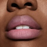 MAC Cosmetics Powder Kiss Hazy Matte matirajoča šminka odtenek Girls Weekend 3.5 g | Shoptok.si