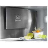 Electrolux vgradni hladilnik IK2581BNR | Shoptok.si