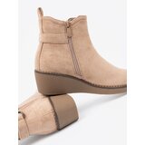 Shelvt Beige women's ankle boots on a comfortable, low wedge | ePonuda.com