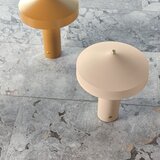 OYOY Living Design Sivorjava kovinska namizna svetilka (višina 41 cm) Hatto – | Shoptok.si