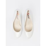 SEASTAR White patent pumps | ePonuda.com