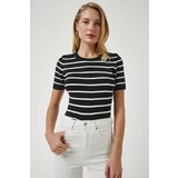 Happiness İstanbul Women's Black Crew Neck Striped Knitwear Blouse