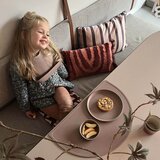 Eeveve® ostali pripomočki za hranjenje silikonska podloga za hranjenje powder blush | Shoptok.si