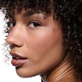 MAC Cosmetics Skinfinish Colourstruck rdečilo odtenek Film Noir Buff 4.5 g | Shoptok.si