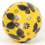 Magic Toys Rumena gumijasta žoga s pikčastim z motivom metuljčkov 23cm | Shoptok.si
