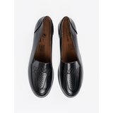 Shelvt Women's shoes with decorative embroidery | ePonuda.com