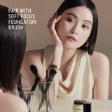 Bobbi Brown Serum Silk Foundation lahki tekoči puder s posvetlitvenim učinkom odtenek Golden Beige 30 ml Slike