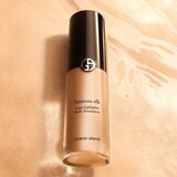 Armani Luminous Silk Acqua Highlighter tekoči osvetljevalec odtenek 02 Stellar 12 ml | Shoptok.si