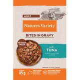 Nature’s Variety Nature's Variety Bites in Gravy Cat Adult tuna v omaki, vrečka - 85 g 85 g | Shoptok.si