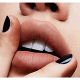MAC Cosmetics Powder Kiss Lipstick matirajoča šminka odtenek Impulsive 3 g | Shoptok.si