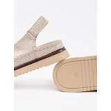 GOODIN Beige platform sandals with a pin | Shoptok.si