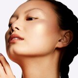 Mac Extra Dimension Skinfinish osvetljevalec 9 g odtenek Beaming Blush | Shoptok.si