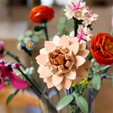 Lego Botanical Collection: Čudovit šopek z rožnatimi cvetovi | Shoptok.si