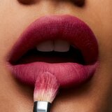 MAC Cosmetics Powder Kiss Lipstick matirajoča šminka odtenek Burning Love 3 g | Shoptok.si