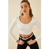 Happiness İstanbul Women's White U Neck Crop Knitted Blouse Cene
