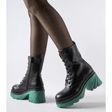 Gemre Black insulated ankle boots on a teal heel Cost | ePonuda.com
