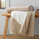 Catherine Lansfield Smeđa/bež deka od mikropliša 130x170 cm Cosy Larsson Geo – | shoptok.hr
