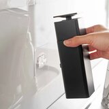 YAMAZAKI Črn plastičen dozirnik za milo z namestitvijo brez vrtanja 230 ml Film Hook – | Shoptok.si