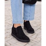 Resti Women's sports shoes on anchor Entess Cene