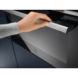 Electrolux vgradna žar pečica z mikrovalovno funkcijo EVL6E46X | Shoptok.si