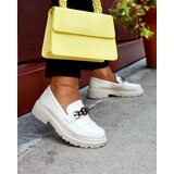 Resti Women's lacquered moccasins in cream color Adolos- Footwear | ePonuda.com
