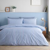 Catherine Lansfield Plava 3-dijelna posteljina za bračni krevet 200x200 cm Epping Textured Stripe – | shoptok.hr