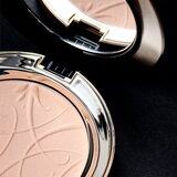 Eveline Cosmetics Celebrities Beauty mineralni puder u kamenu nijansa 23 Sand 9 g | shoptok.hr