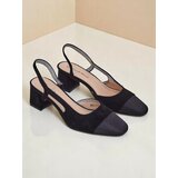 Resti Women's Low Heel Pumps with Decorative Toe Eleganzo | Shoptok.si