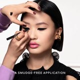 Guerlain Noir G Graphic Liner tekući eyelineri u olovci vodootporno nijansa 01 Black 0,55 ml | shoptok.hr