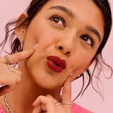 Benefit Plushtint hidratantni mat tekući ruž za usne nijansa 30 Snuggle Up 6 ml | shoptok.hr