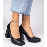 Gemre Black block heel pumps with a square toe Irenois | Shoptok.si